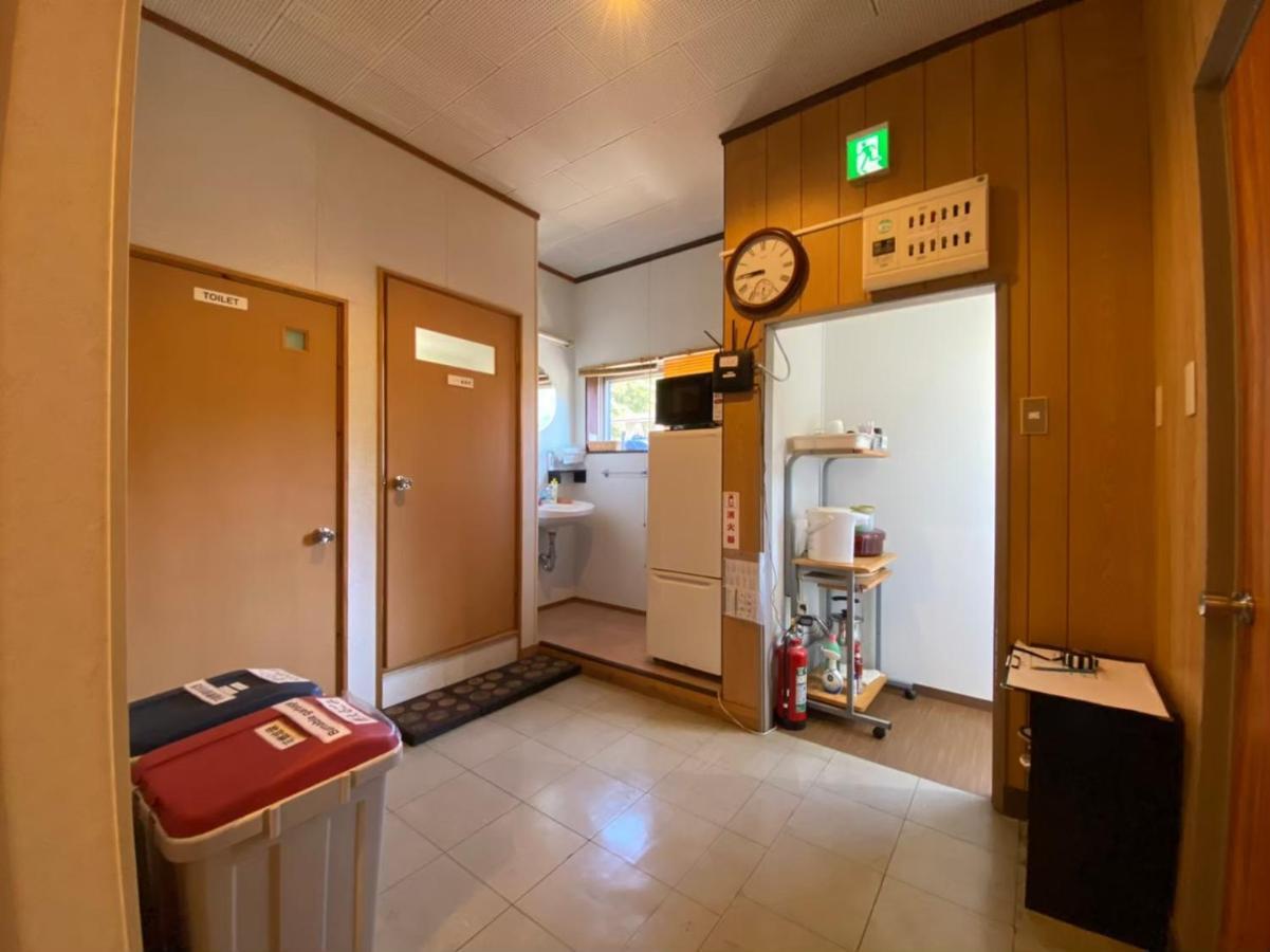 Guest House Iwato Такатихо Экстерьер фото