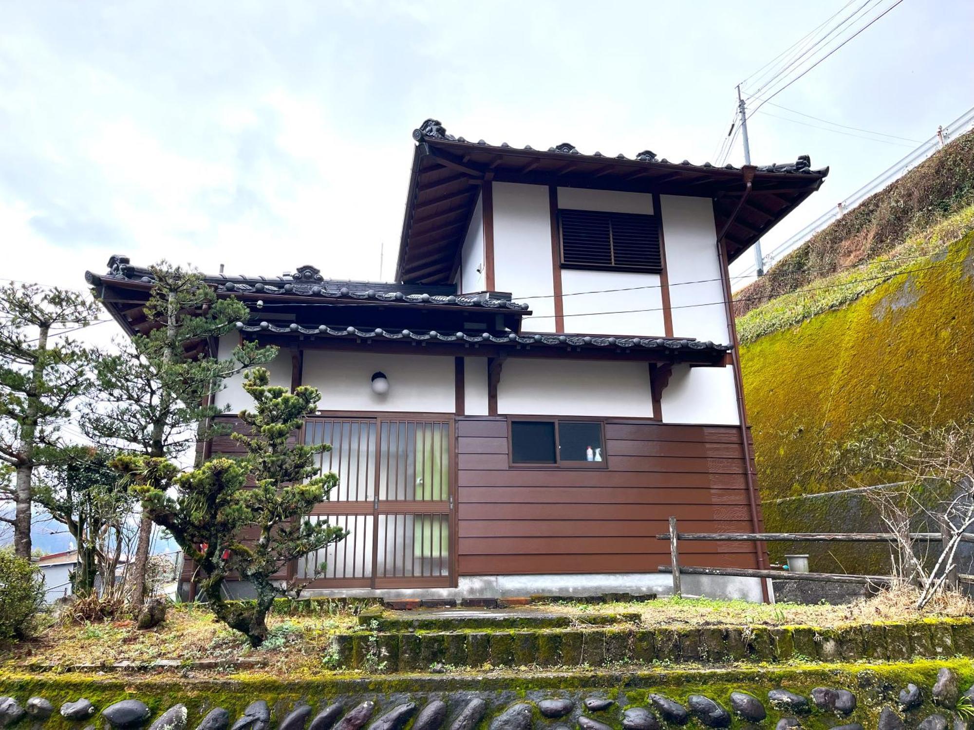 Guest House Iwato Такатихо Экстерьер фото